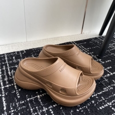 Balenciaga Slippers